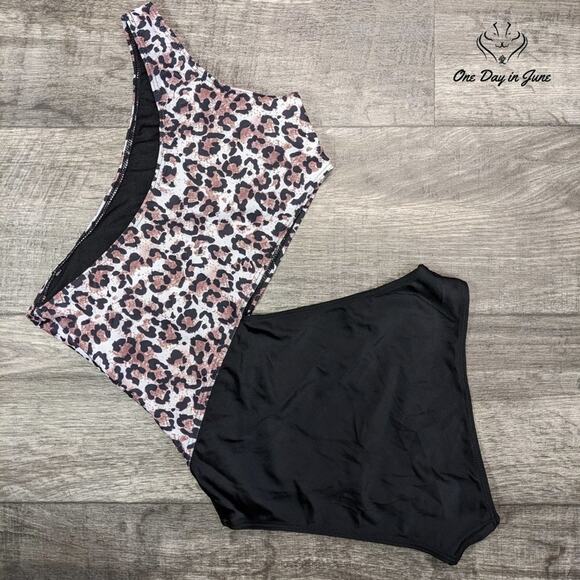 SweatyRocks One Shoulder One Piece Swimsuit Size M - Picture 2 of 2